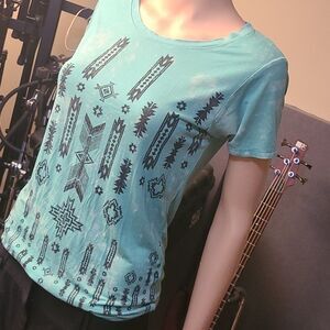 FreshWear teal tribal print t 3/10$